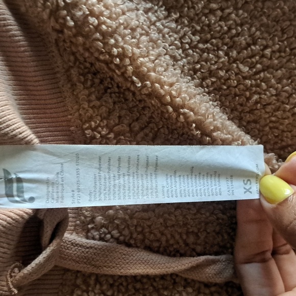 Fabletics Sherpa Teddy Lux Joggers Desert Brown Size Extra Small - Picture 9 of 10